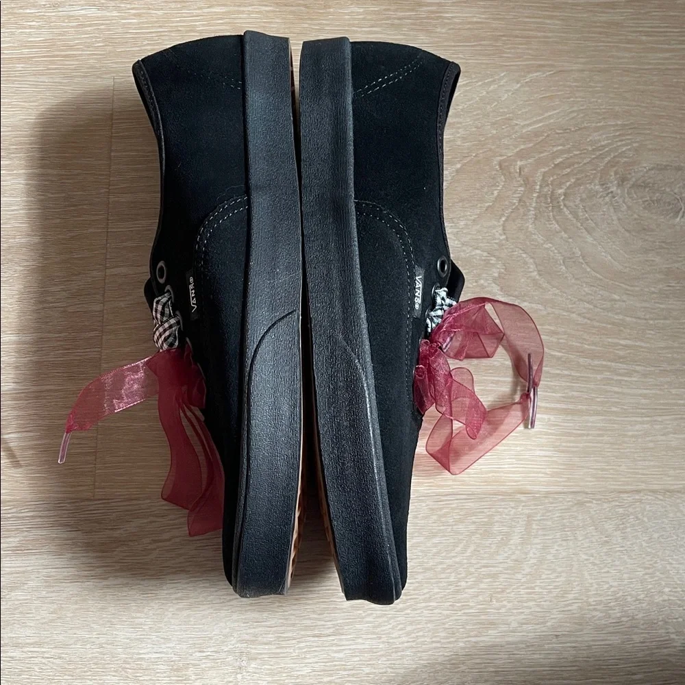 New with box Vans suede authentic lowpro - Picture 5 of 9